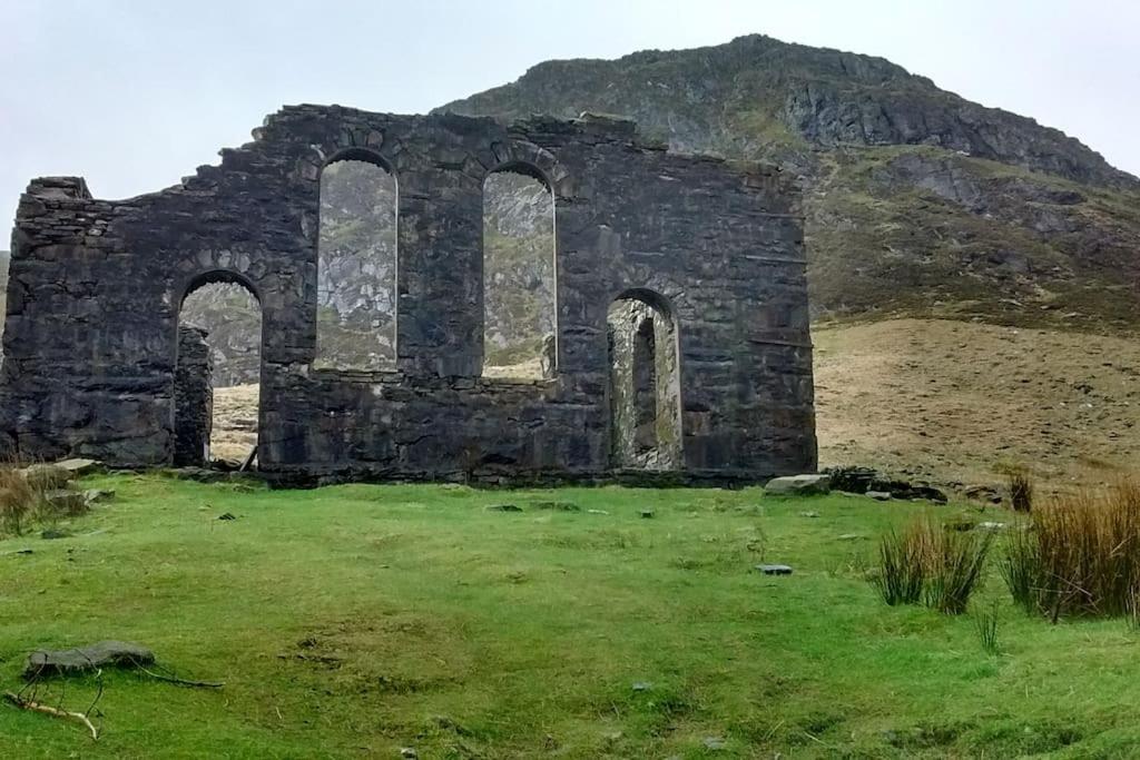 Ty Hen - Quirky Grade II Listed Cottage Blaenau Ffestiniog Luaran gambar