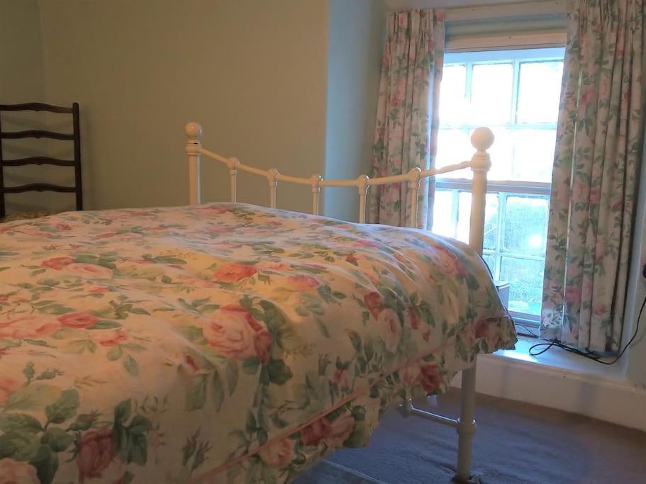 Ty Hen - Quirky Grade II Listed Cottage Blaenau Ffestiniog Luaran gambar